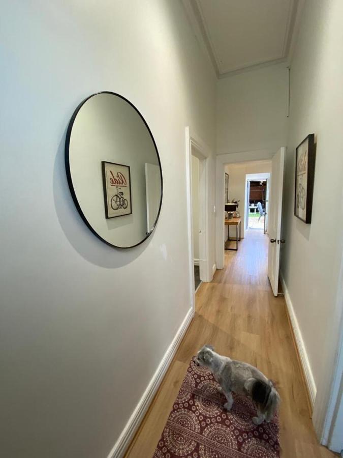 Walk To The Mcg & Aami Park - Free Late Checkout - Great Location & Backyard Villa Мелбърн Екстериор снимка
